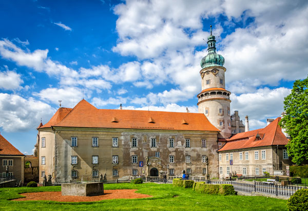 Zamek Nowe Miasto nad Metuj&aogon;